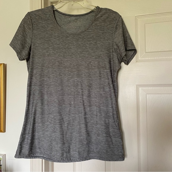 32 degrees ladies short sleeve scoop neck gray tee - Picture 1 of 4